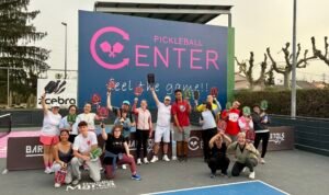 Què és el pickleball i per què està creixent a Espanya: la visita de Sant Tomàs ho demostra